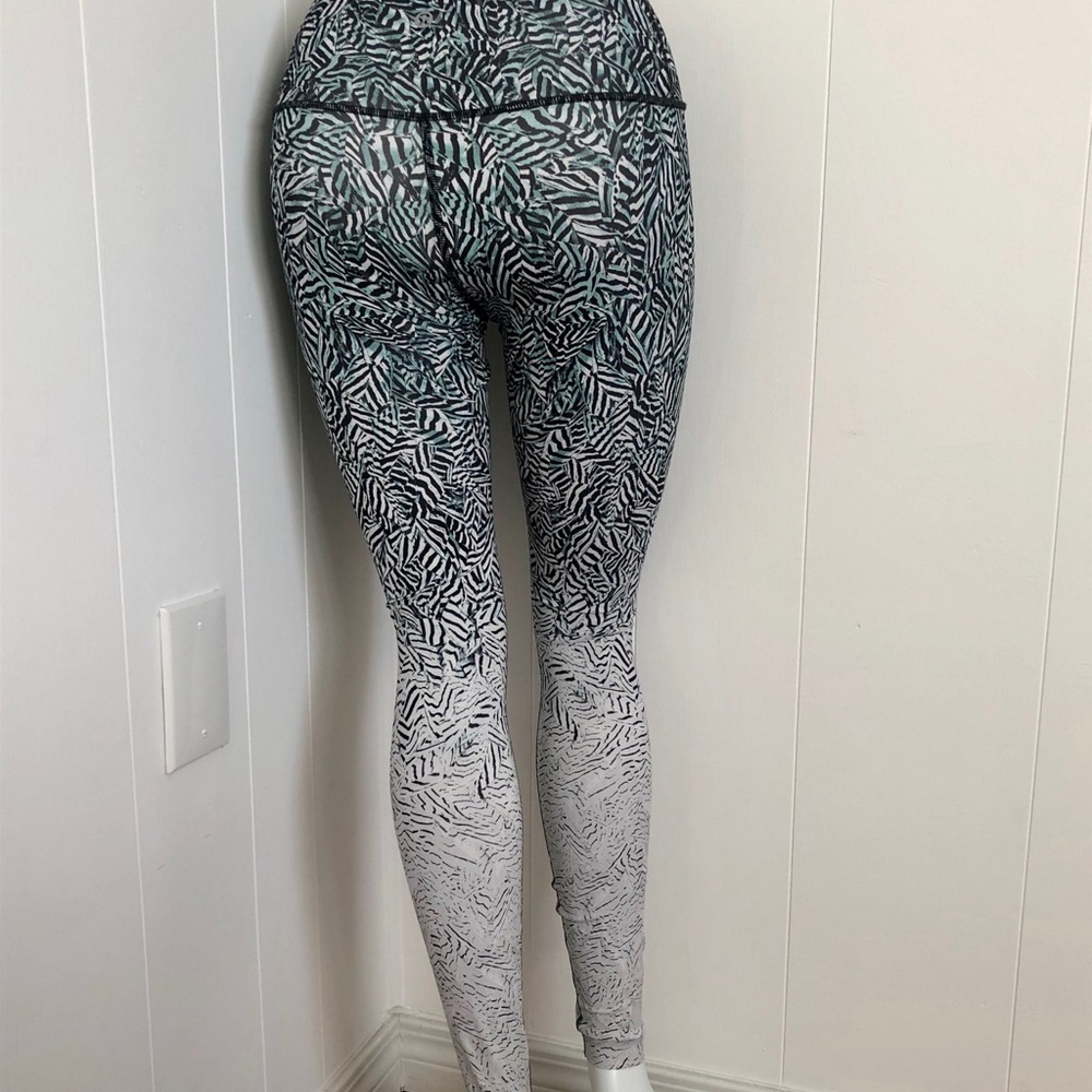 LULULEMON Size 2